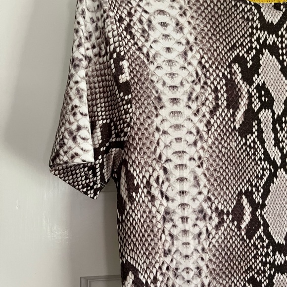 Carven Animal Print T-Shirt Jersey shift style sheath silhouette w/ gold collar - Picture 9 of 9